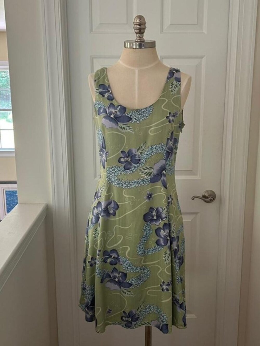 Tommy Bahama green floral silk dress Size 8